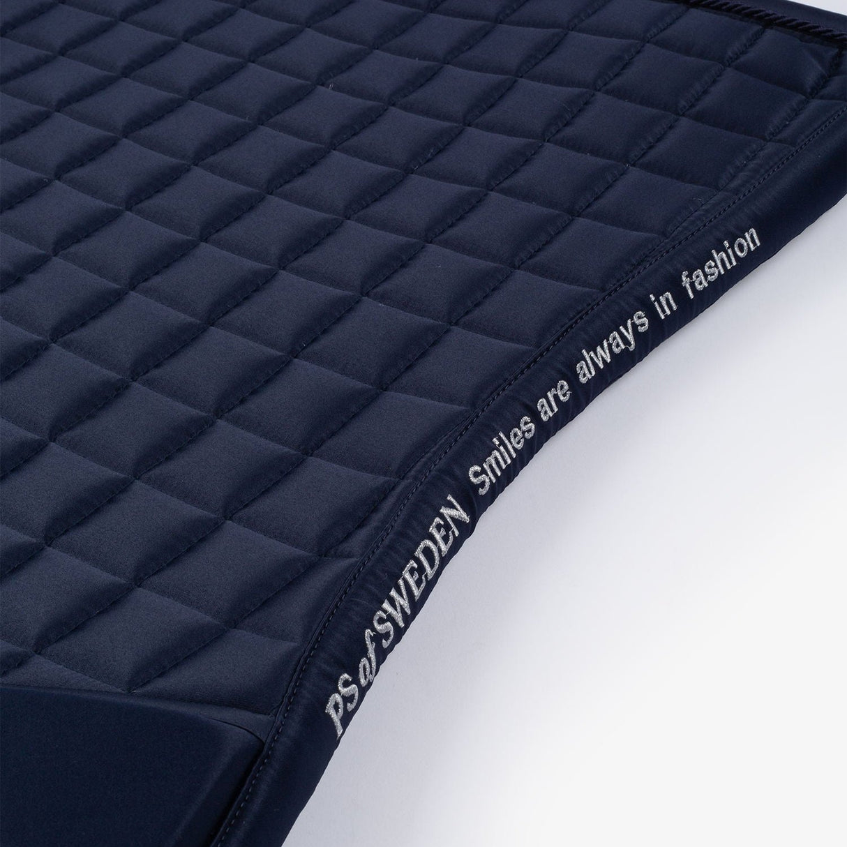 PS of Sweden Classic Quilt Jump Saddle Pad #colour_navy