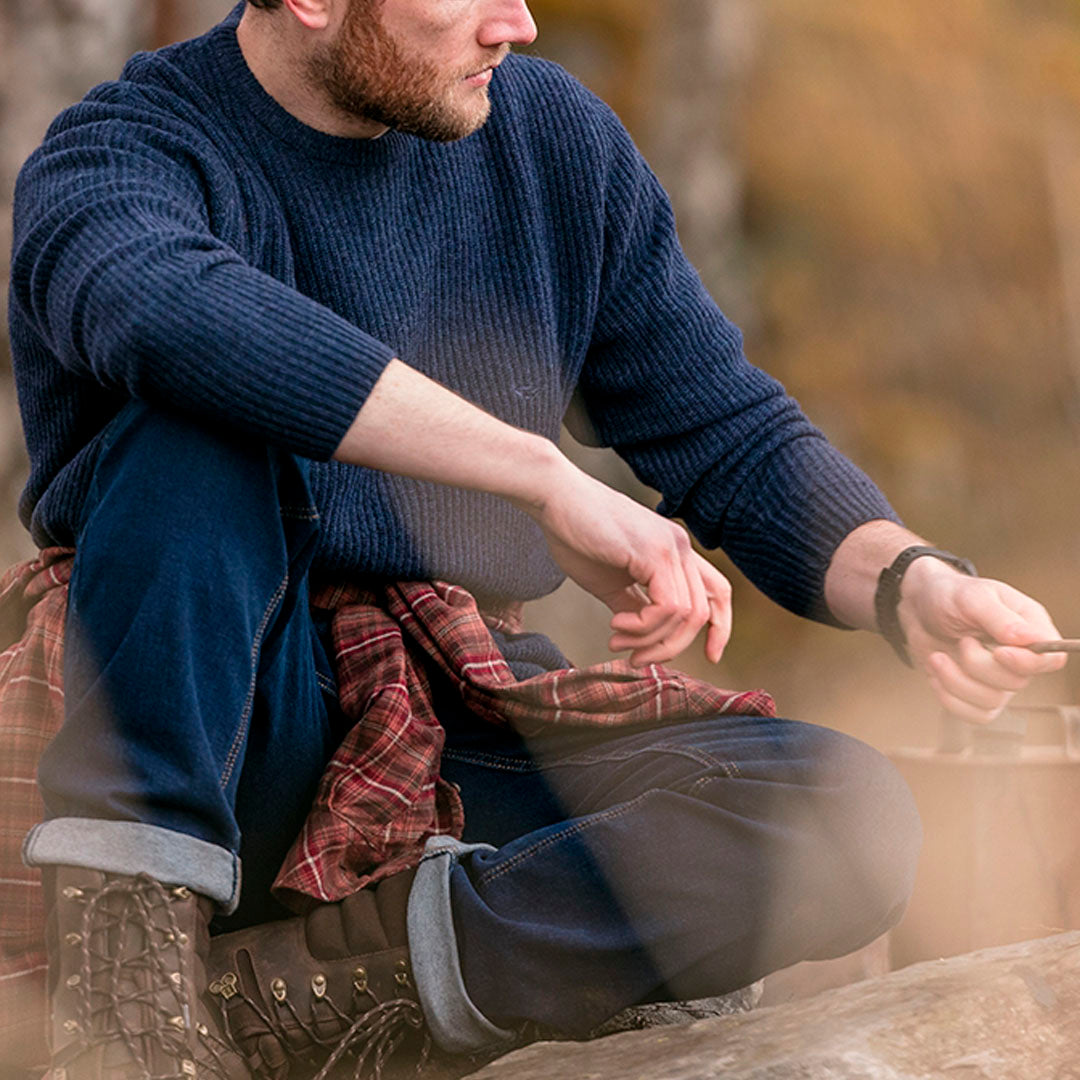 Hoggs of Fife Borders Men's Ribbed Knit Jumper #colour_indigo